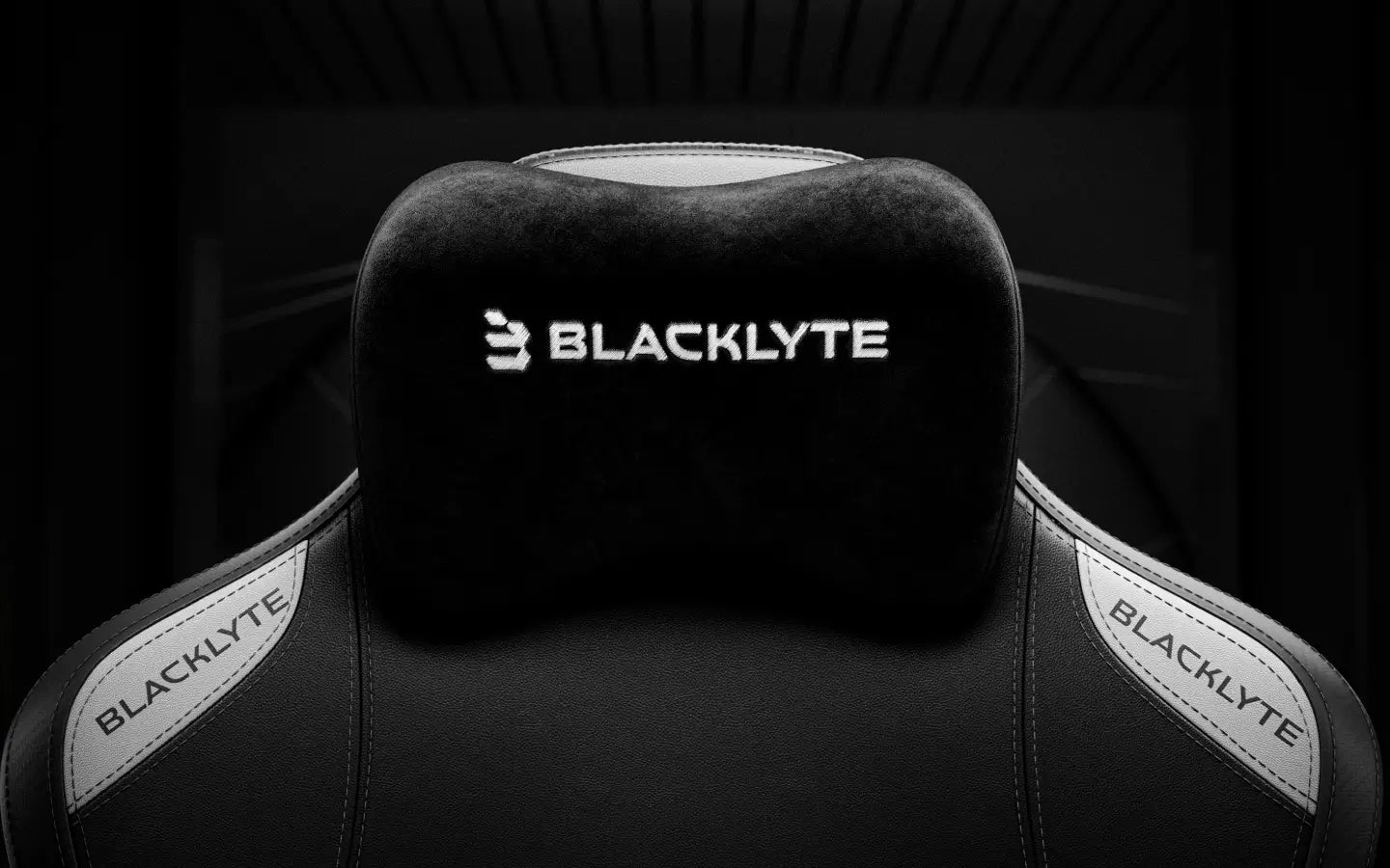 Magnetic Headrest Instantly snaps into your perfect neck position