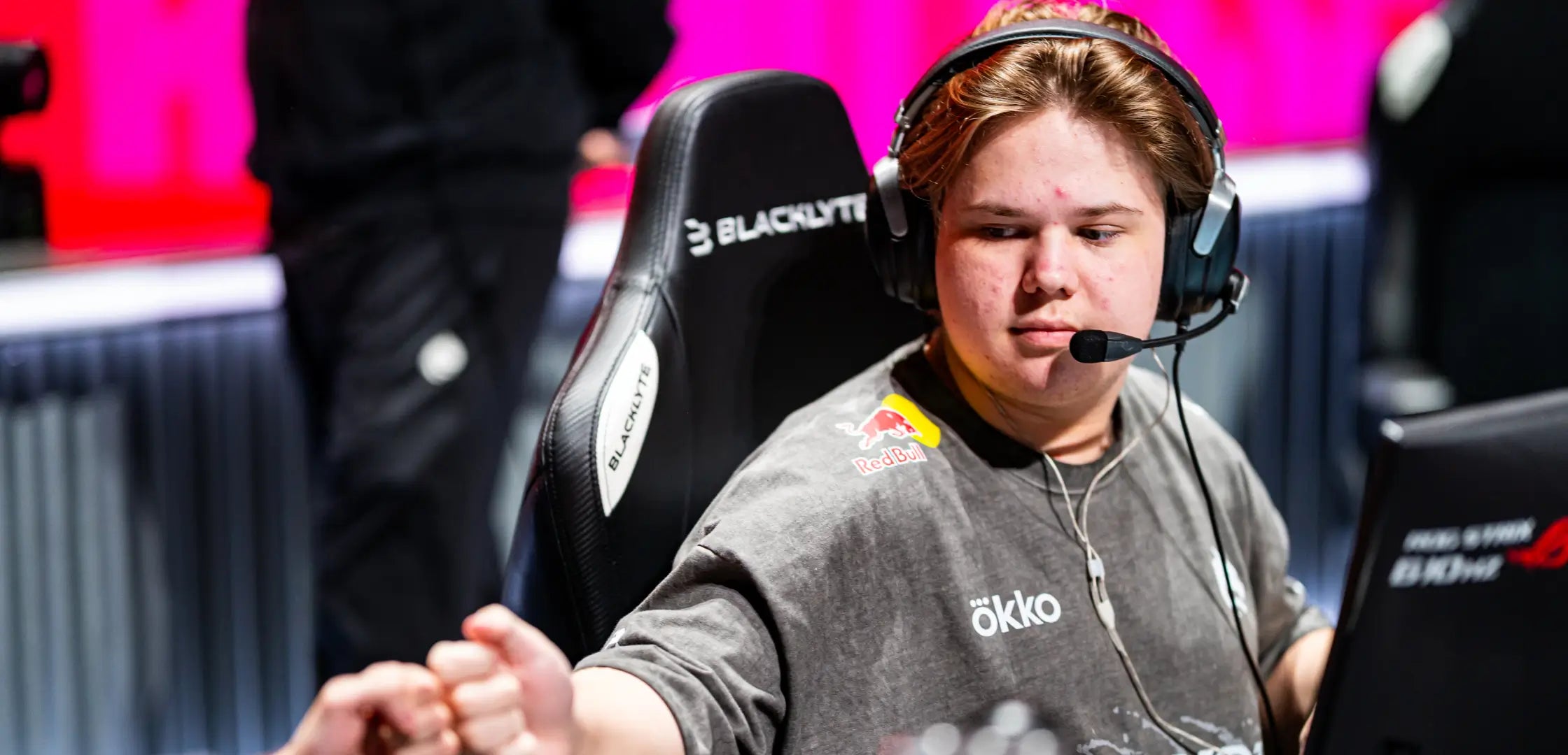 ELEGANCE THAT DEMANDS A SECOND GLANCE